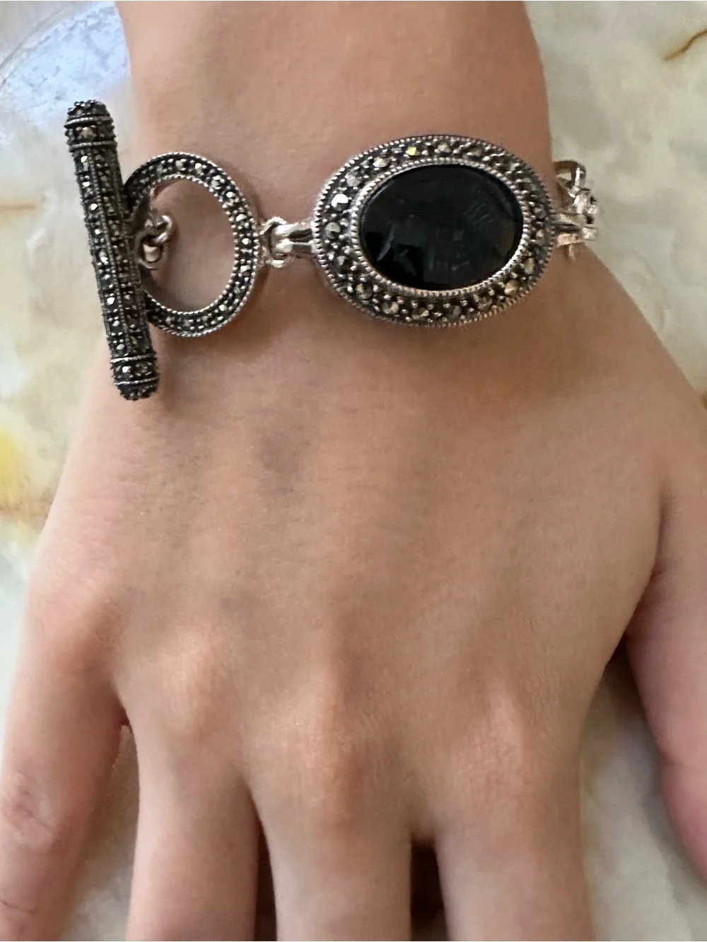 Elegant 925 sterling Silver Onyx Stone Bracelet with Toggle Clasp